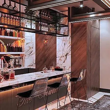 Crowned Boutique Hotel