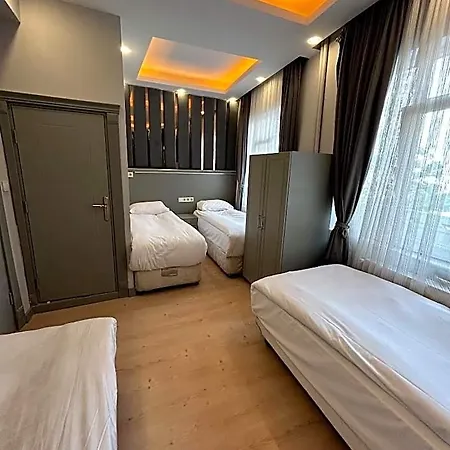 Hotel Crowned Boutique