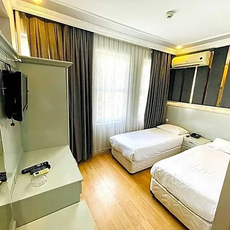 Hotel Crowned Boutique