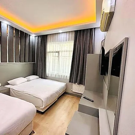 Hotel Crowned Boutique